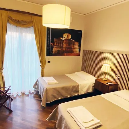 Casa Battisti Messina, Centro Citta E Universita