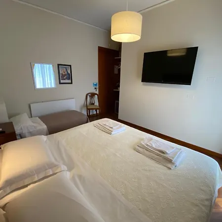 Casa Battisti In Centro Citta, Ideale Per Famiglie O Gruppi Bed & Breakfast Messina