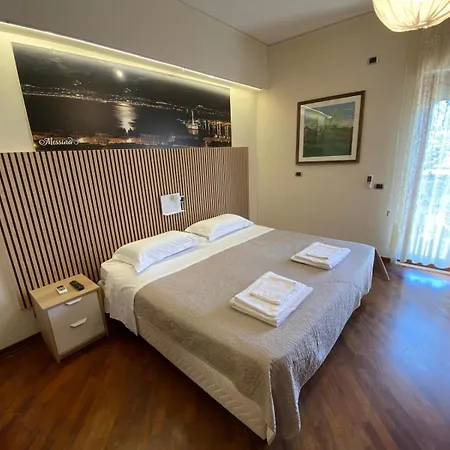 Casa Battisti Messina, Centro Citta E Universita 4*