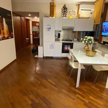Bed & Breakfast Casa Battisti Messina, Centro Citta E Universita 4*