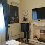 Casa Battisti In Centro Città, Ideale Per Famiglie O Gruppi Alojamento de Acomodação e Pequeno-almoço