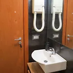 Alojamento de Acomodação e Pequeno-almoço Casa Battisti In Centro Città, Ideale Per Famiglie O Gruppi Messina