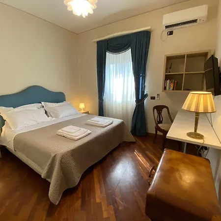 Casa Battisti In Centro Citta, Ideale Per Famiglie O Gruppi Bed & Breakfast *
